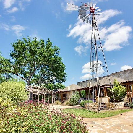 Wine Country Cottages On Main Fredericksburg Extérieur photo