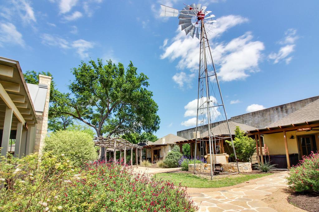 Wine Country Cottages On Main Fredericksburg Extérieur photo